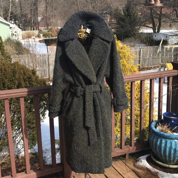 Barneys New York Jackets & Blazers - Barney’s New York Beautiful 100%wool coat